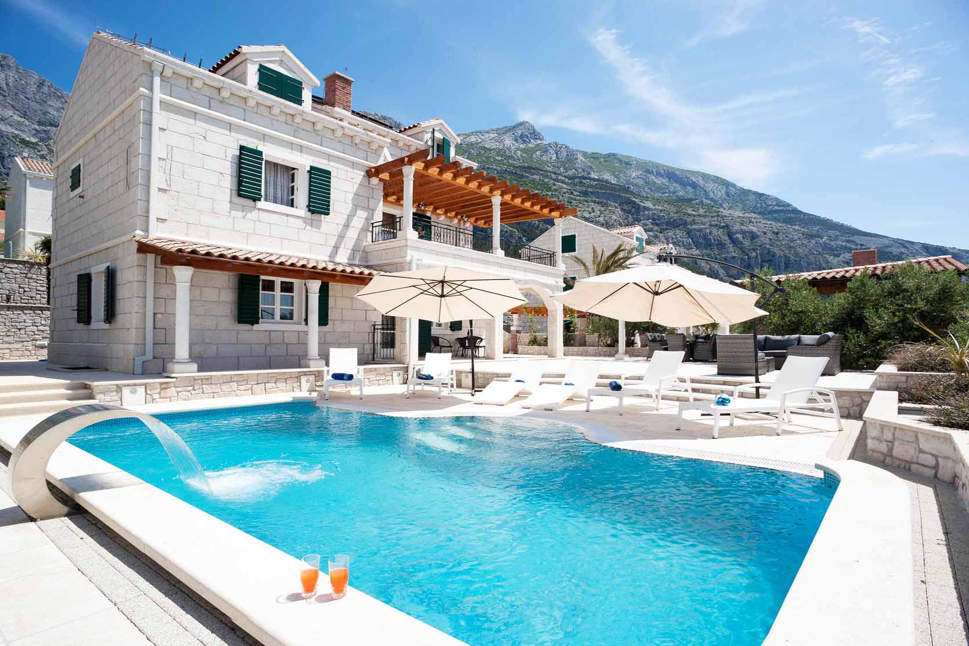 Luxus-Ferienhaus Kroatien mit Pool - Makarska Villa Srzic 1 / 01