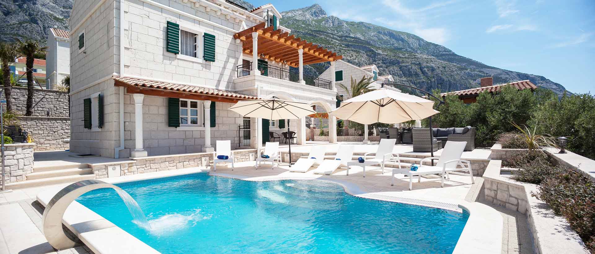 Luxus-Ferienhaus Kroatien mit Pool - Makarska Villa Srzic 1 / 02