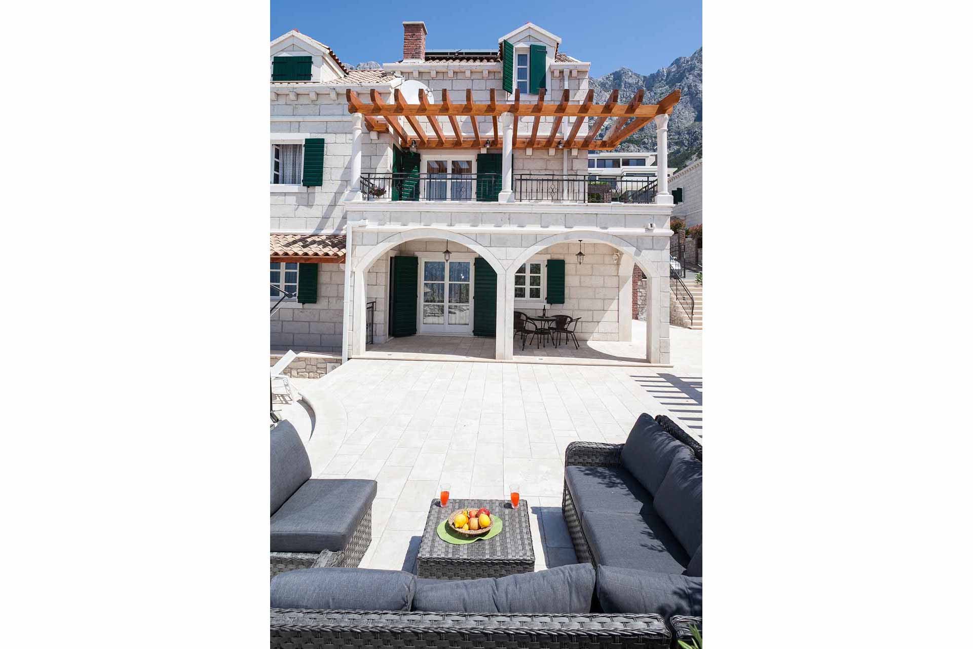 Luxus-Ferienhaus Kroatien mit Pool - Makarska Villa Srzic 1 / 15