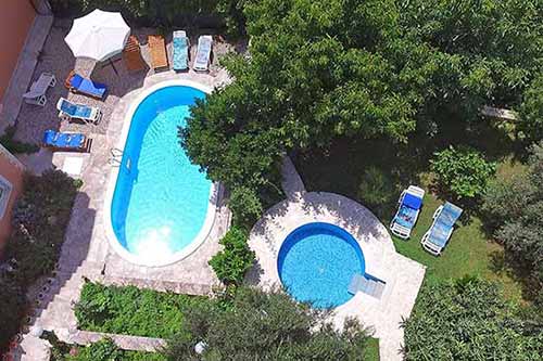 Makarska feriehus med basseng - Leilighet Villa Art