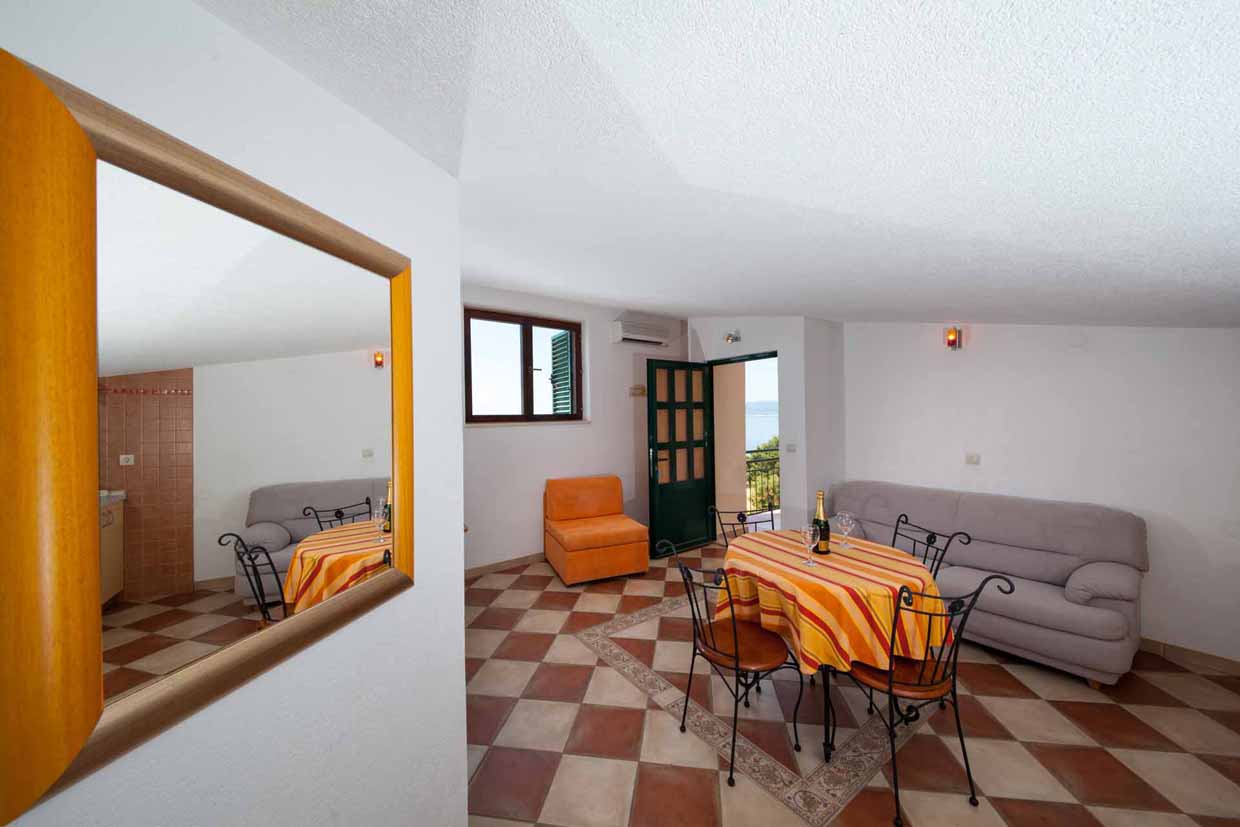 Apartments in Brela for 2+2 persons, Apartment Graciela A1 / 25