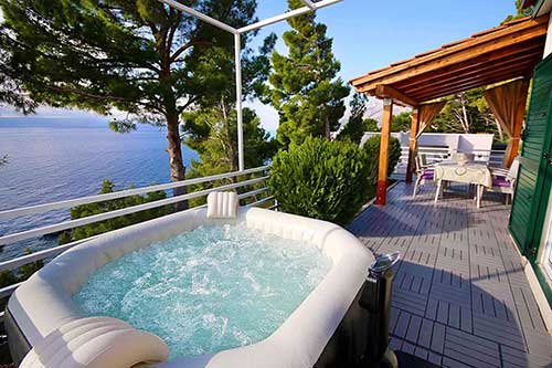 Vacation Brela, house with jacuzzi - House Ante
