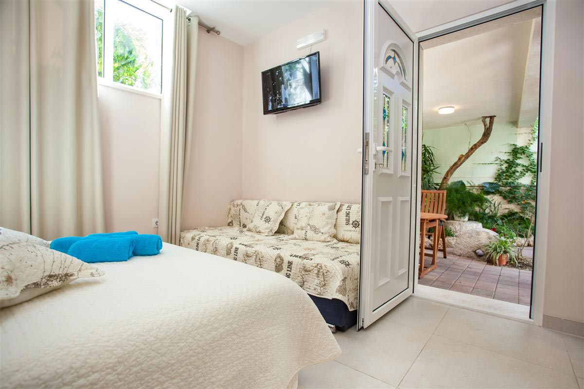 Derienwohnung Drašnice, Terrasse - Ferienwohnung Urlić A3 / 12