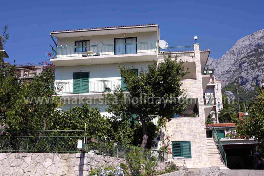 Kwatery prywatne Makarska - Apartament Gina / 02