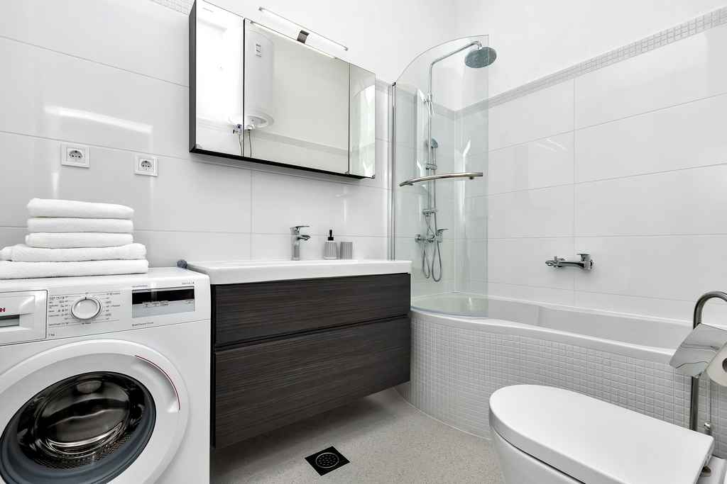 Kupaonica s kadom i mašinom za rublje, Apartmani u Makarskoj, Hrvatska, Apartman Jony A4 / 21
