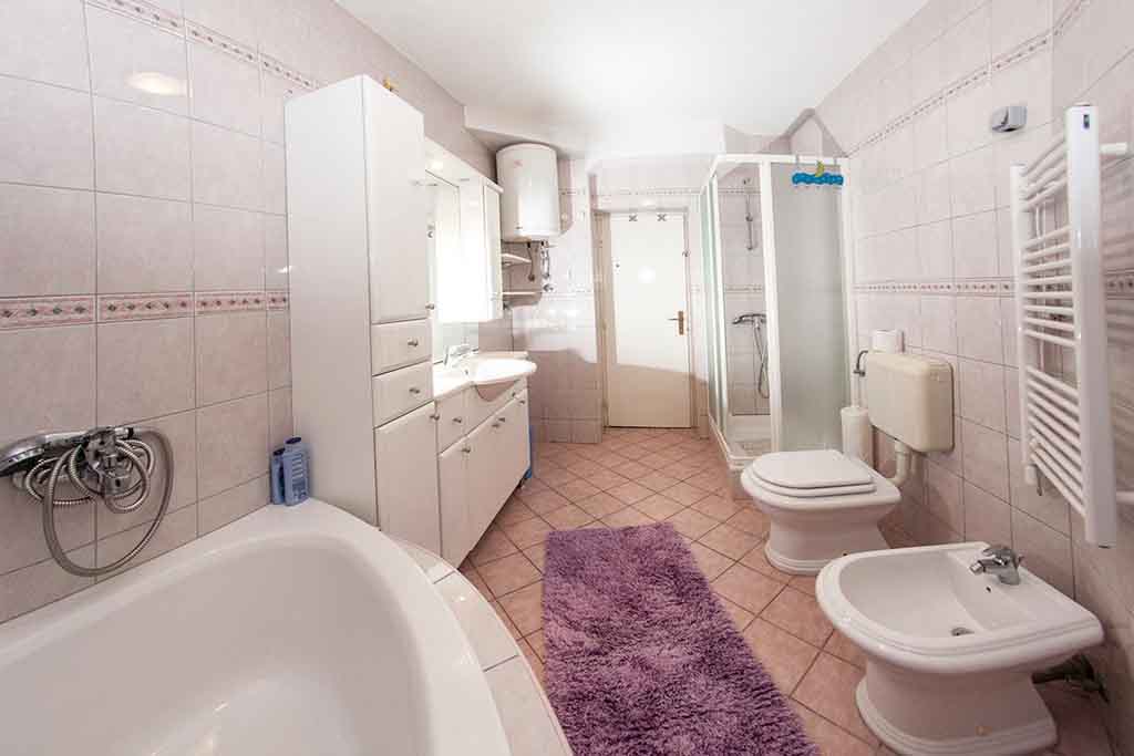 Bathroom, Apartment Anka / 20