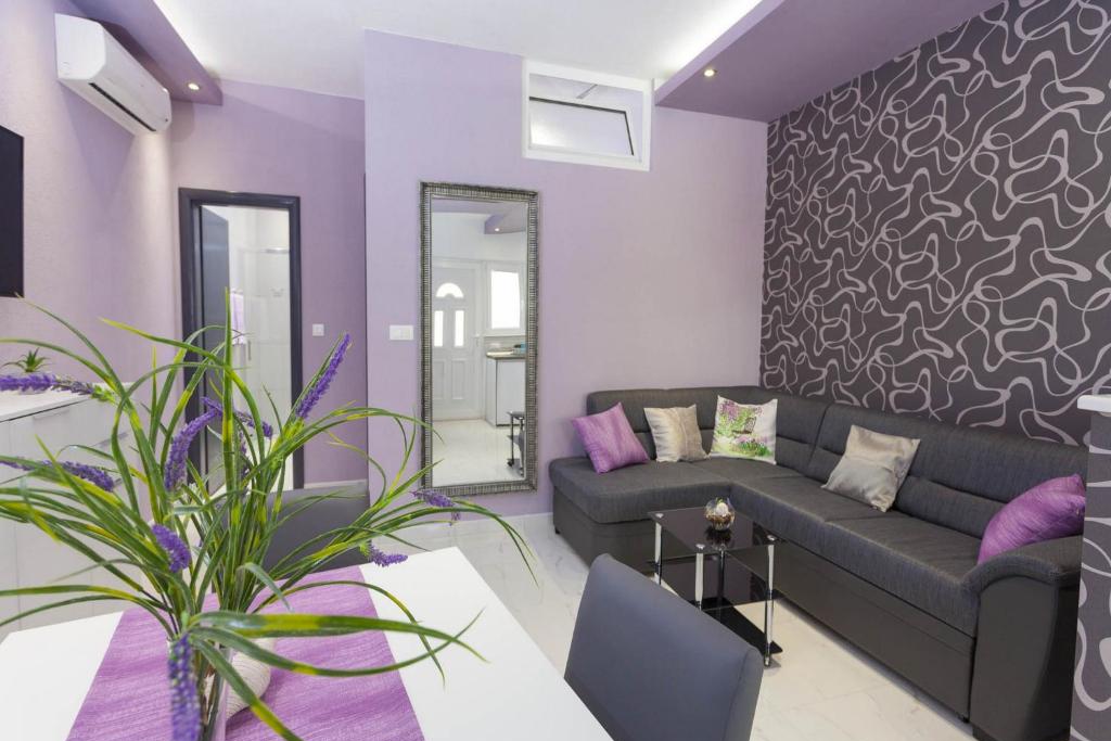 Makarska Ferienwohnungen, Wohnzimmer - Ferienwohnung Jurica A2 / 05