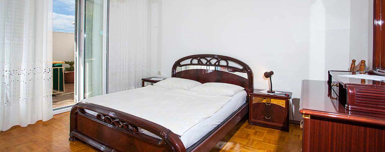 Apartmani Hrvatska - Makarska jeftini apartmani za 4 osobe