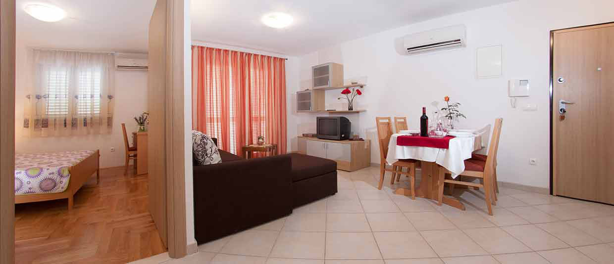 Apartmaji v bližini morja Hrvaška- Makarska apartma za 5 oseb - Raos A4