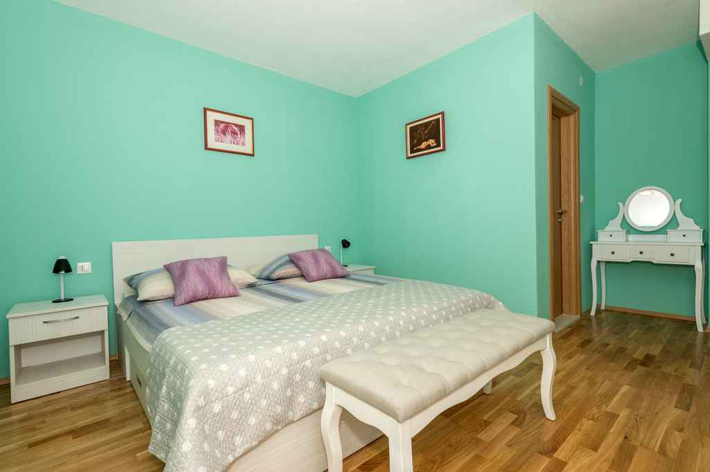 Schlafzimmer mit Badezimmer - Apartment Ratko A1 / 12