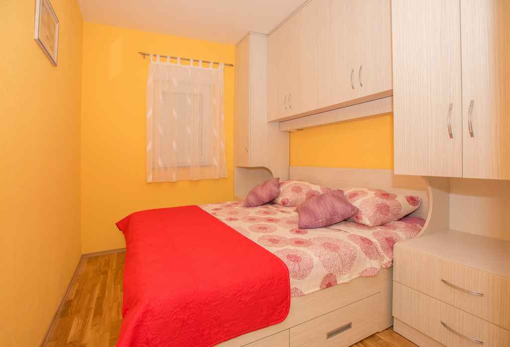 Schlafzimmer mit Doppelbett 3 - Apartment Ratko A1 / 19