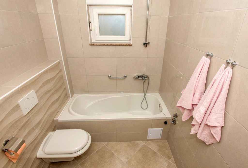Cenově dostupný apartmán Makarska, bathroom - Apartmán Ratko A2 / 21