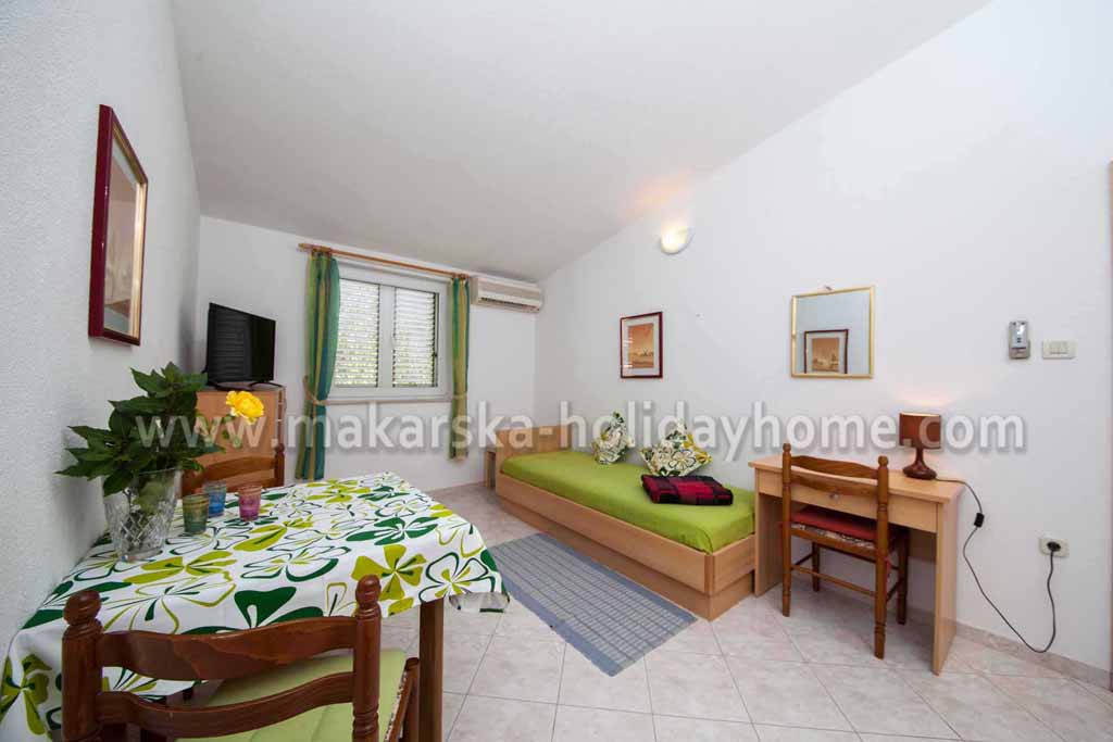 Cheap apartments Makarska, Apartment Slavko A2 / 15
