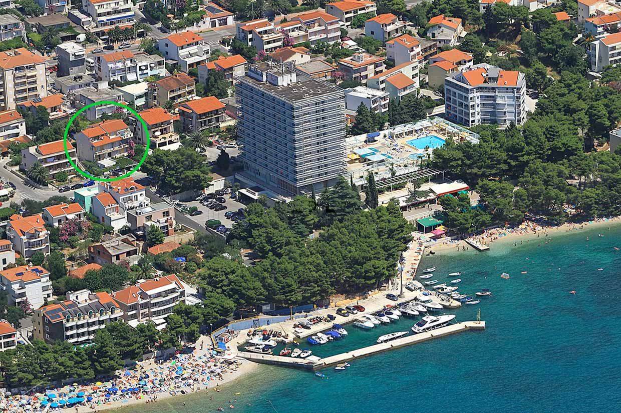Apartments near the beach in Makarska - Apartment Snježana A1