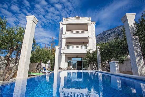 Apartment with pool Makarska - Apartment Stone A9