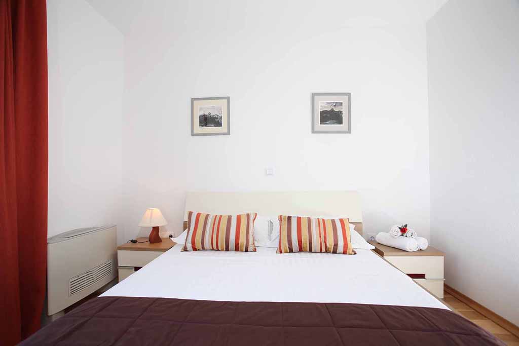 Makarska, Ferienwohnung für 2 + 2 Personen - Apartment Stone A4 / 19