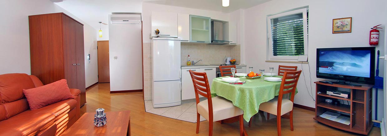 Apartmani uz more Makarska - Apartman Sumić A1