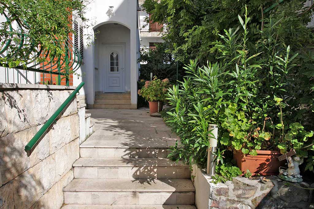 Ferienwohnungen Makarska mit Garten, Ferienwohnung Vanda A2 / 07