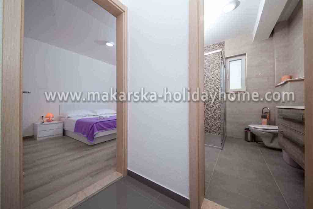 Bedroom and bathroom - Apartment Ivka A6 / 32