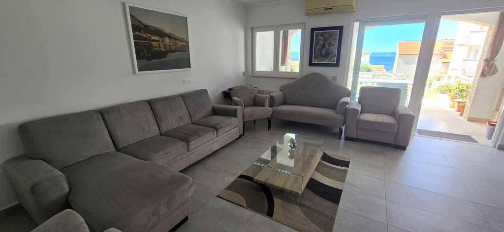 Wohnzimmer - Ferienwohnung Mate / 13