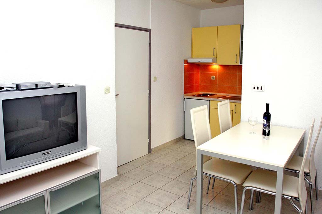 Private accommodation Makarska, Apartman Bruno A2 / 04