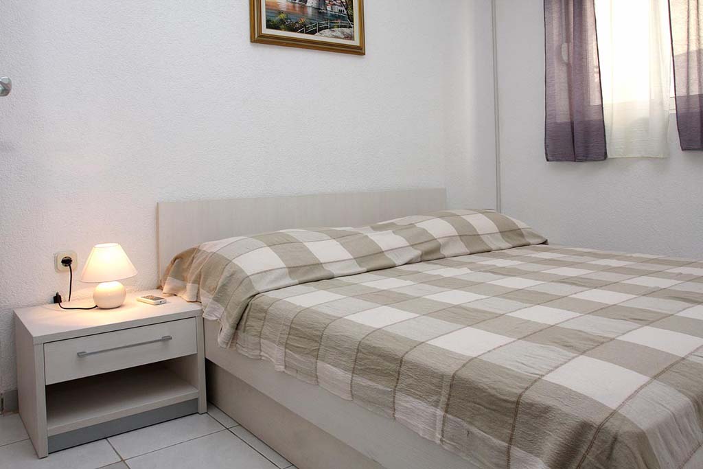 Łóżko w pokoju, Zarezerwuj bezpośrednio w Chorwacji, Apartament Bruno A3 / 02