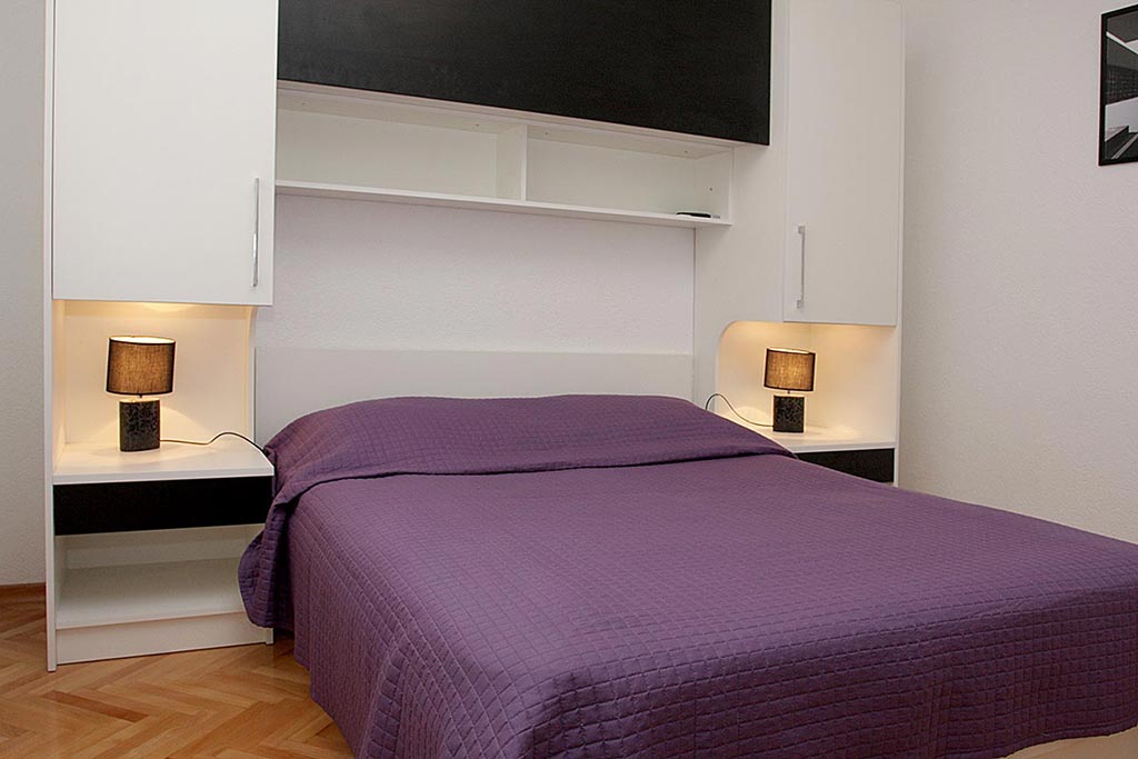 Sypialnia z podwójnym łóżkiem, Kwatery prywatne Chorwacja, Apartament Bruno A5 / 06