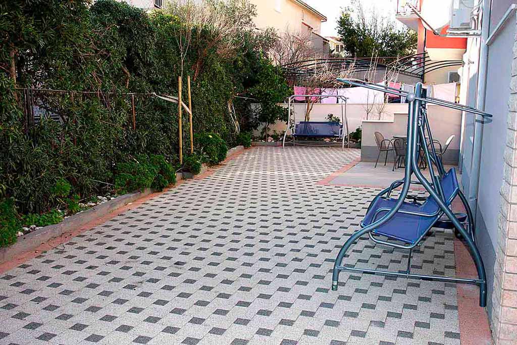 Parking dla samochodów gościnnych, Chorwacja Wakacje prywatne, Apartament Bruno A6 / 15