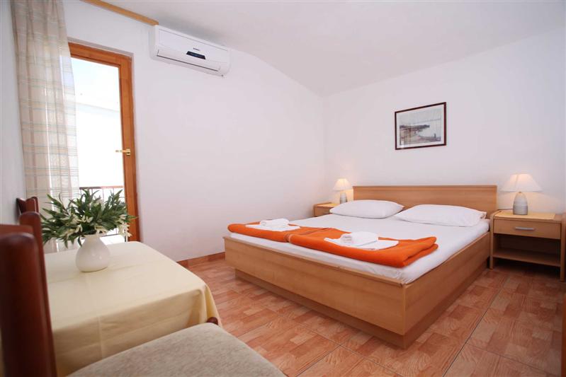 Makarska apartmani s bazenim - Apartmani Kovačić app1 /  16