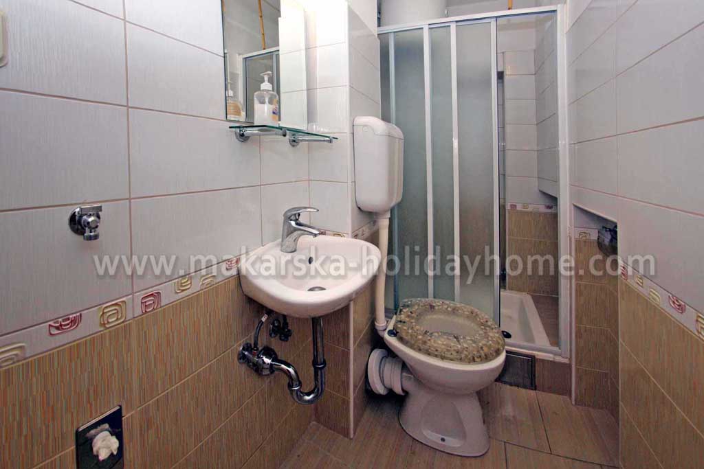Privatni smještaj Makarska, kupaonica 2 - Apartman Rose A1 / 14