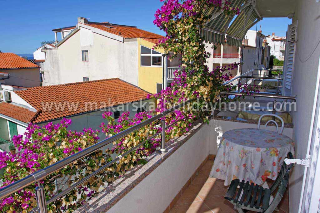 Balkony z kwiatami - Apartament Rose A1 / 15