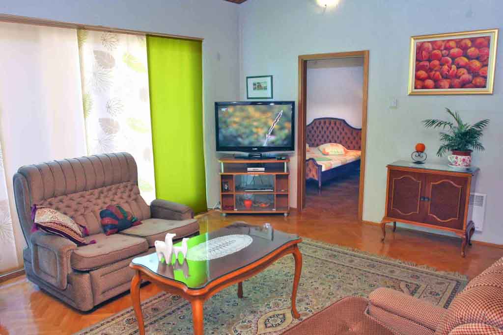 Vacation apartments Makarska - Apartment Stella A1 / 06