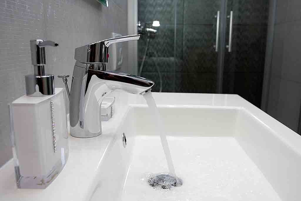 Modern bathroom - Apartment Kesara A1 / 22