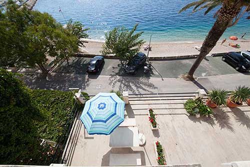 Apartments Podgora near the beach for 4 persons
