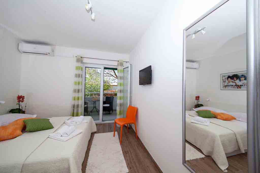 Apartmani tučepi za 2+2 osobe - Apartman Marko A1 / 23