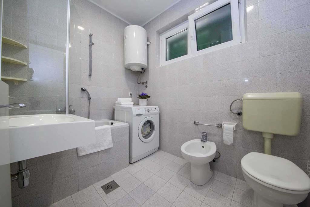 Apartmani tučepi za 2+2 osobe - Apartman Marko A2 / 23