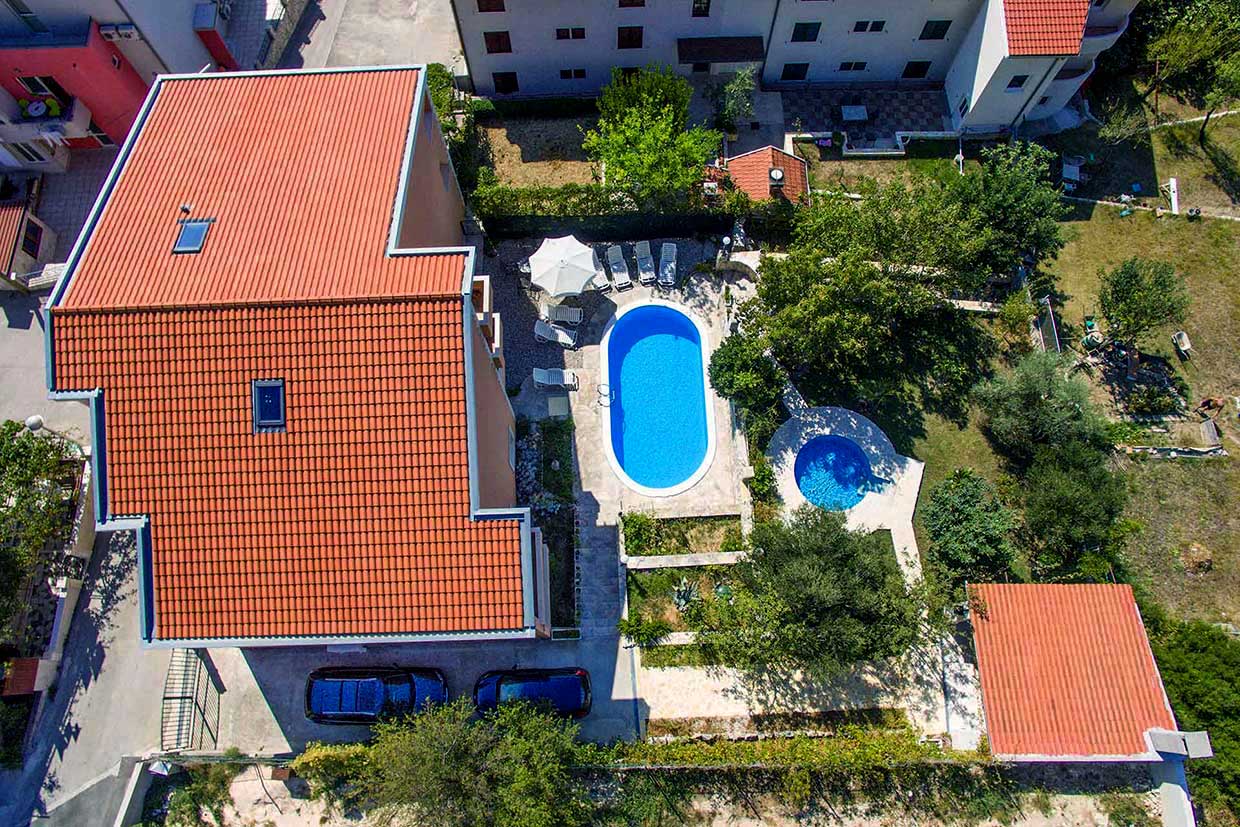 Makarska Kroatien - Ferienhaus mit Pool - Villa ART / 01