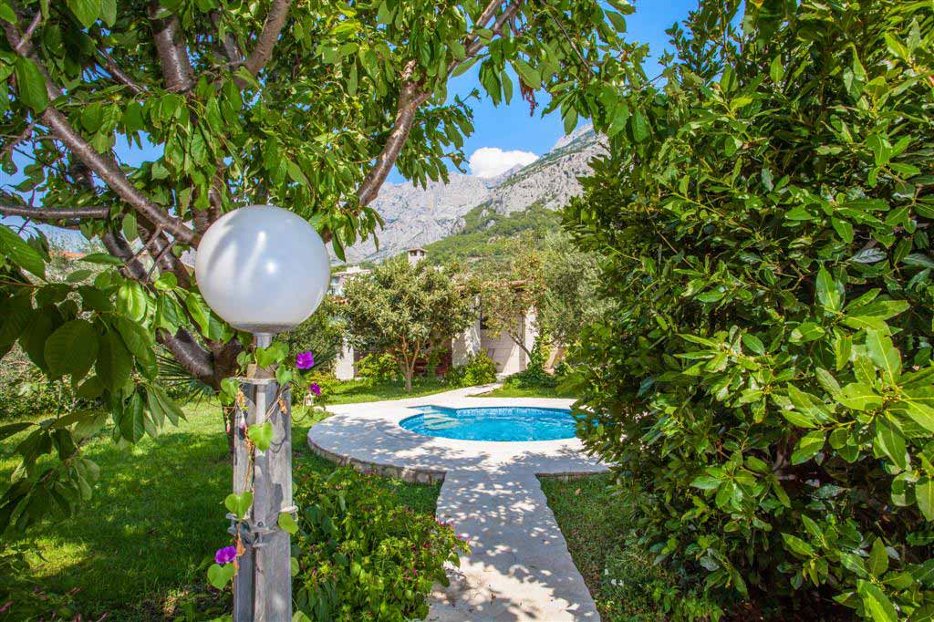 Makarska Kroatien - Ferienhaus mit Pool - Villa ART / 24