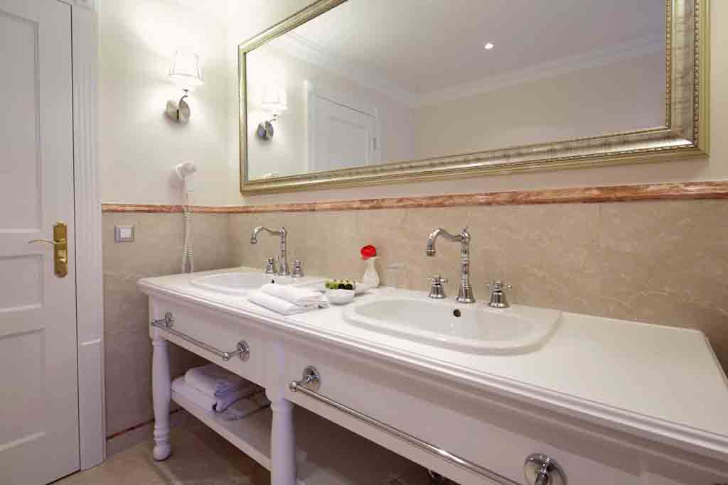 Hotel Makarska with pool - Villa Jadranka / 36