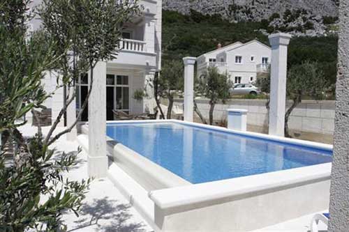 Apartments with pool Makarska Croatia