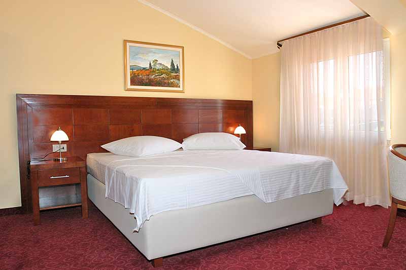 Hotel in Makarska center - Villa Riva / 15