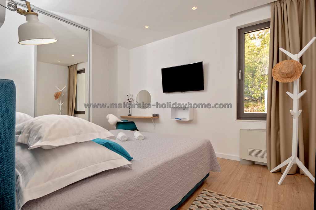 Bedroom with sea view - Villa Dubravka / 22