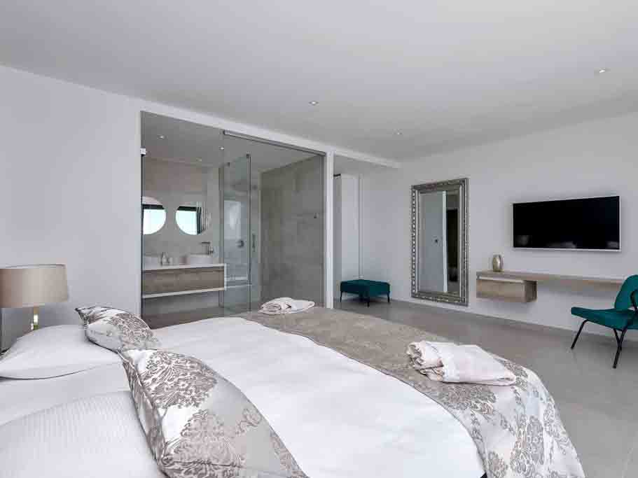 Bedroom with sea view - Villa Nikolina / 15