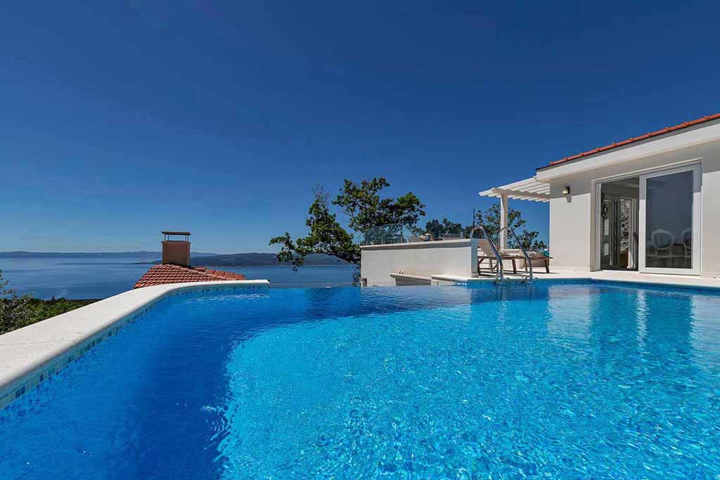 Роскошная вилла с бассейном Макарска - Вилла Инес / 01