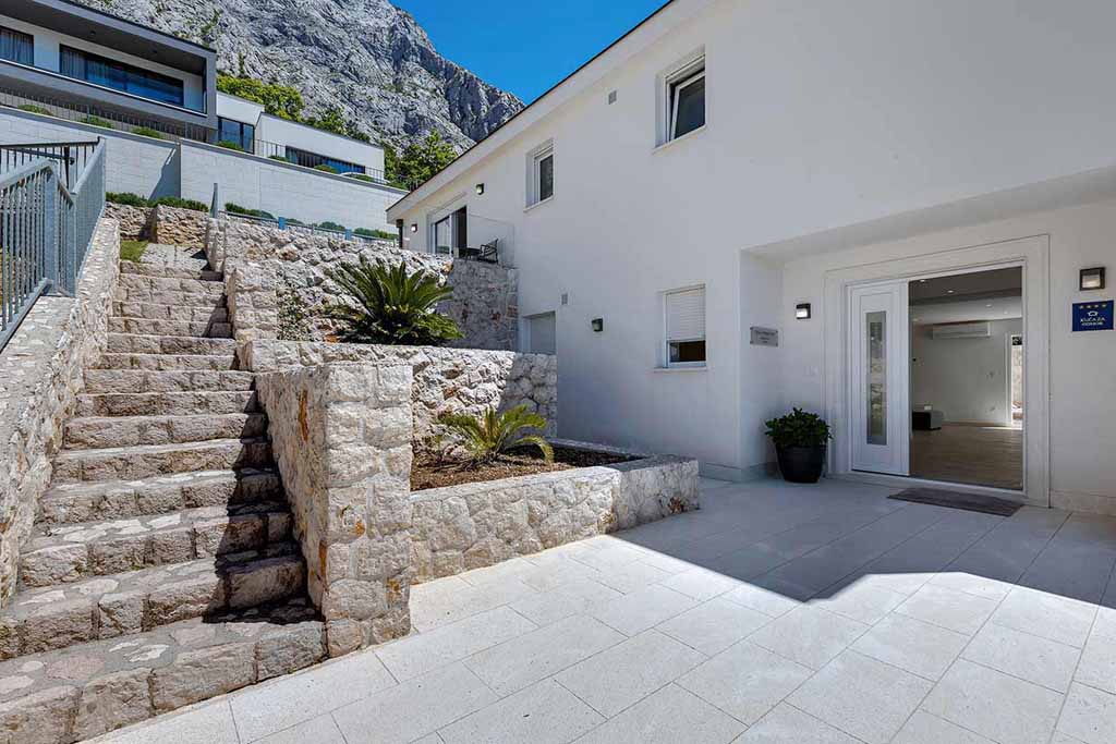 Роскошная вилла с бассейном Макарска - Вилла Инес / 09