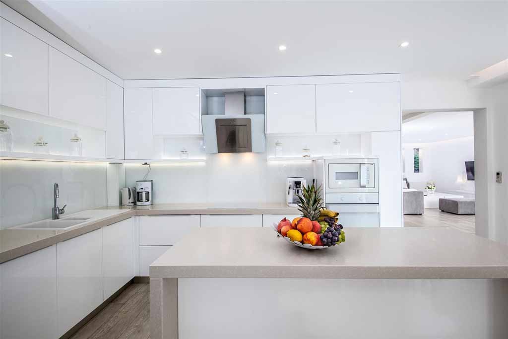  Вилла с бассейном  в Хорватии - Башка Вода - Вилла Инес / 29