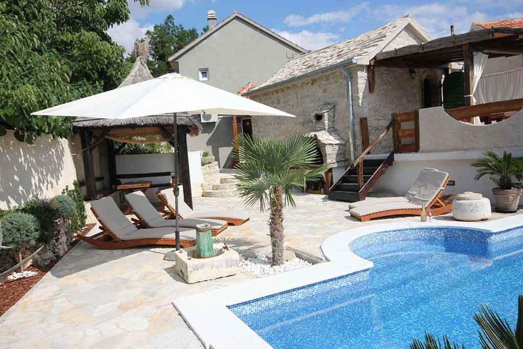 Villas with Pool in Croatia - Brela - Villa Kristic / 02
