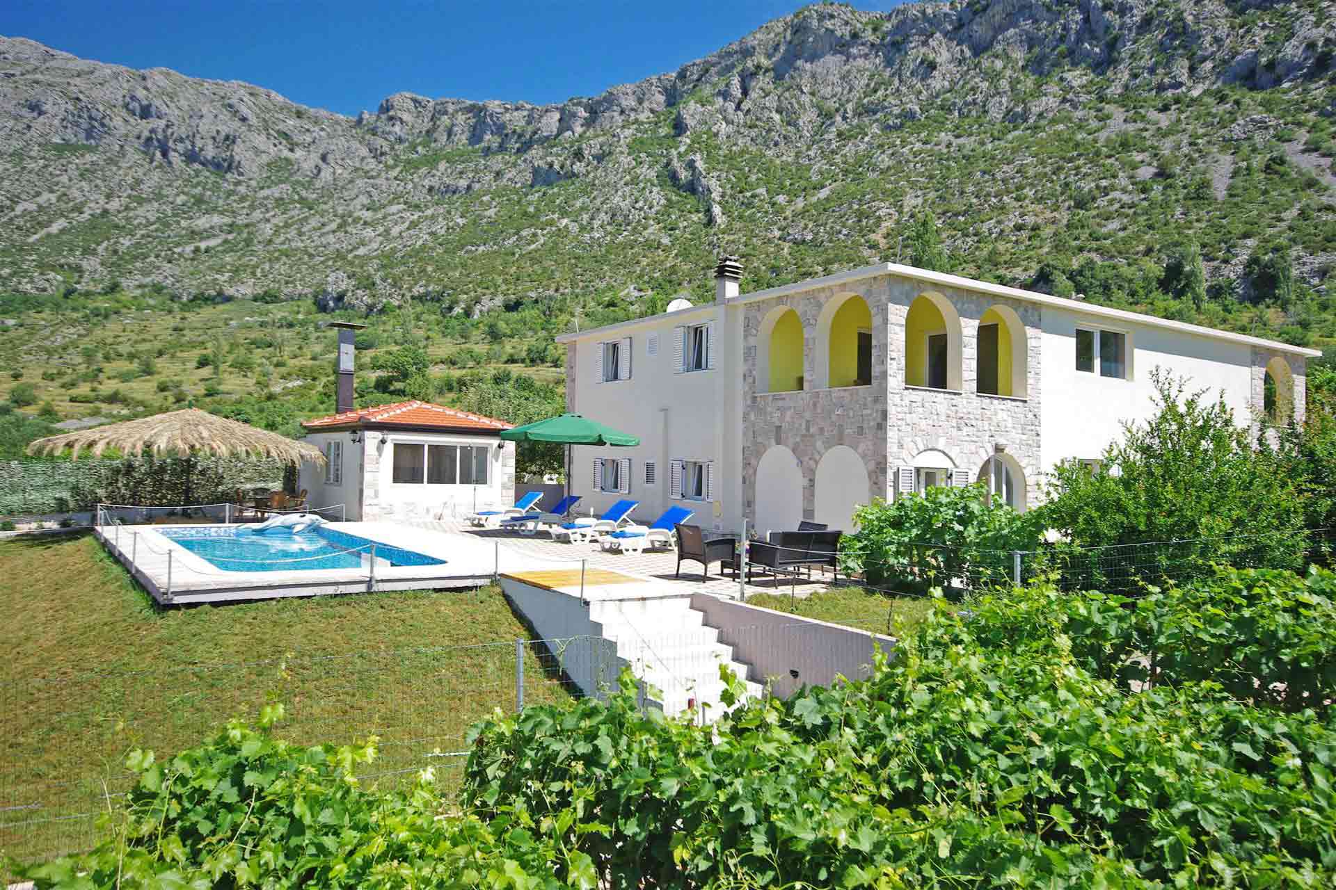 Ferienhaus Kroatien mit Pool für 10 Personen - Villa Zavojane / 03