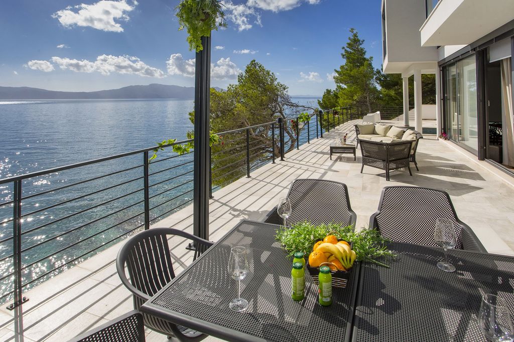 Terrace in villa with pool Drvenik - Villa Dario / 15