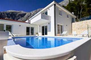 Ferienhäuser Baska Voda mit Pool, Villa Ines